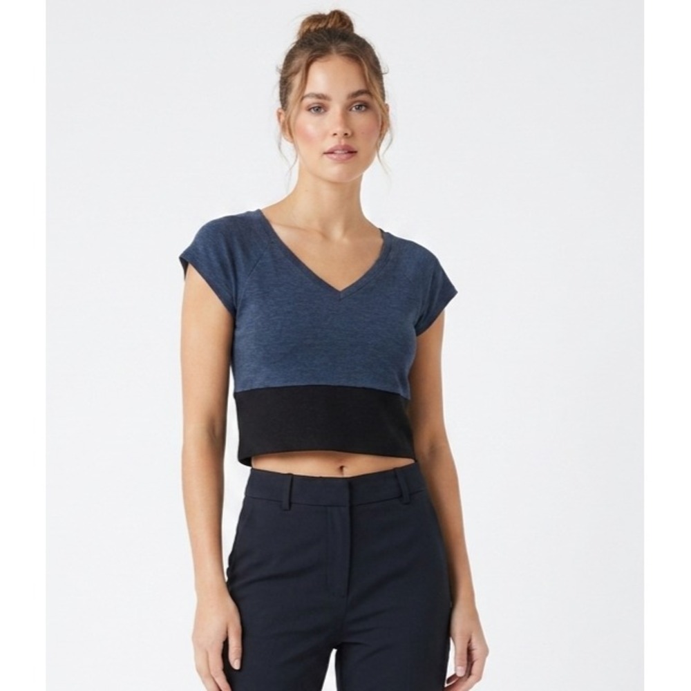 Beyond Yoga Cropped Top Womens XL Blue Black Colorblock SD4472 Short Sleeve